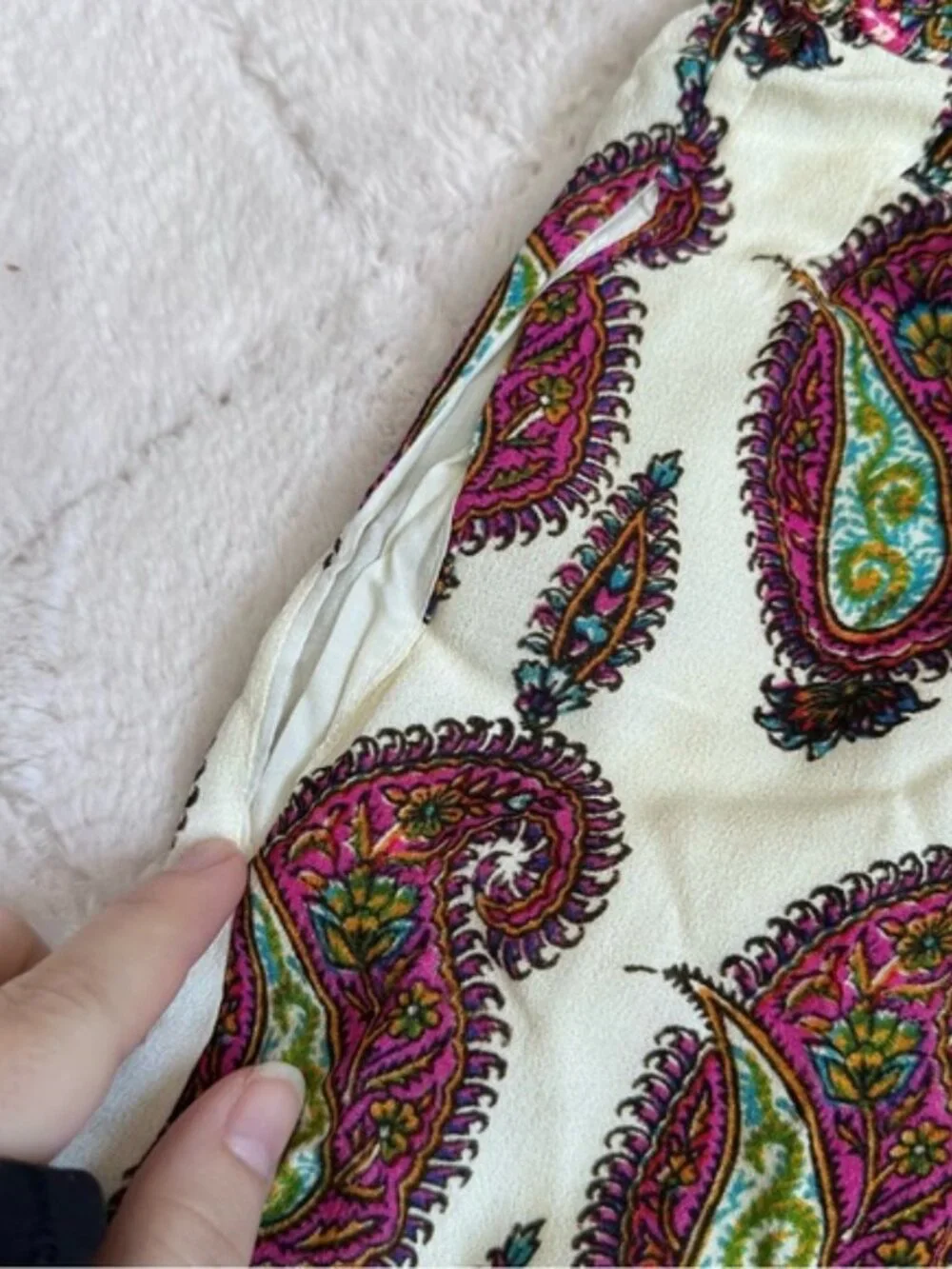 Anthropologie ETT:TWA | Cream Paisley Scarf Print Shorts | Size Small